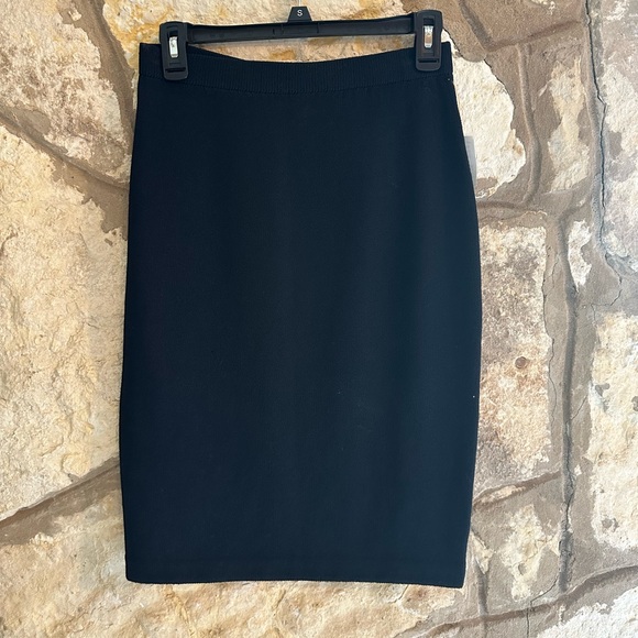 ST JOHN COLLECTION MADE IN MEXICO WOOL BLEND KNIT SANTANA SKIRT SIZE 4 - Picture 2 of 5